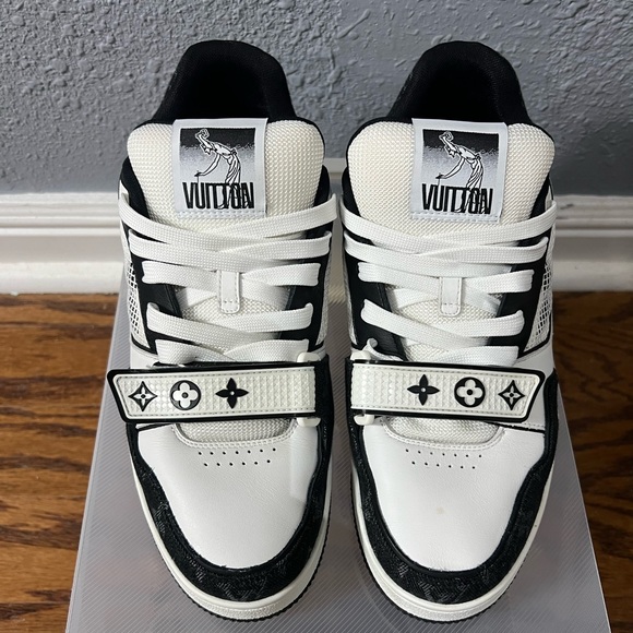 Men’s | Women’s Authentic Louis Vuitton Trainers | Lightly Worn - Picture 2 of 3